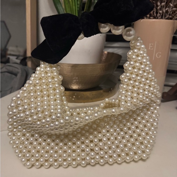 Pearl Beaded Handbag with Black Bow - Picture 3 of 5